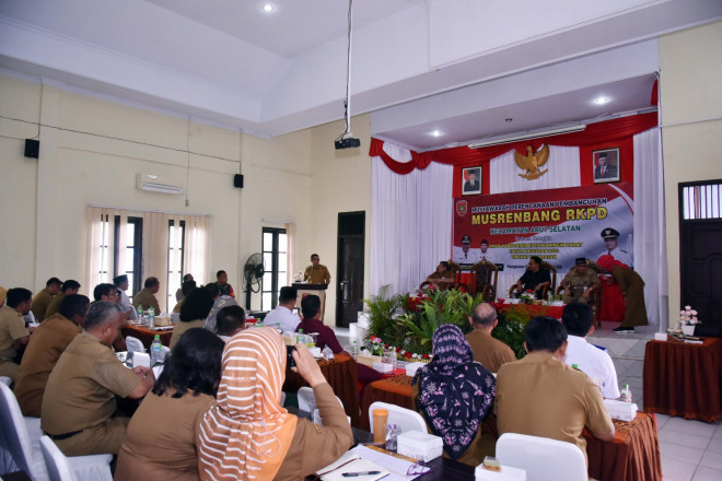 Buka Musrenbang Kecamatan Arsel, Pj. Bupati Kobar Sampaikan Fokus Pembangunan Tahun 2024