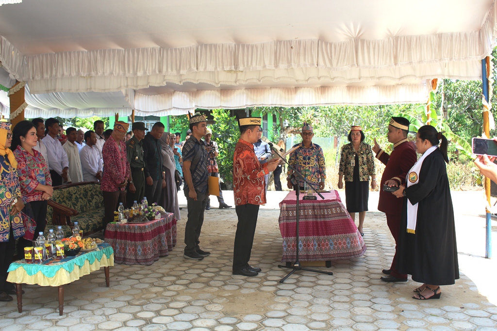 Bupati Hadiri Tiga Acara di Desa Warna Sari