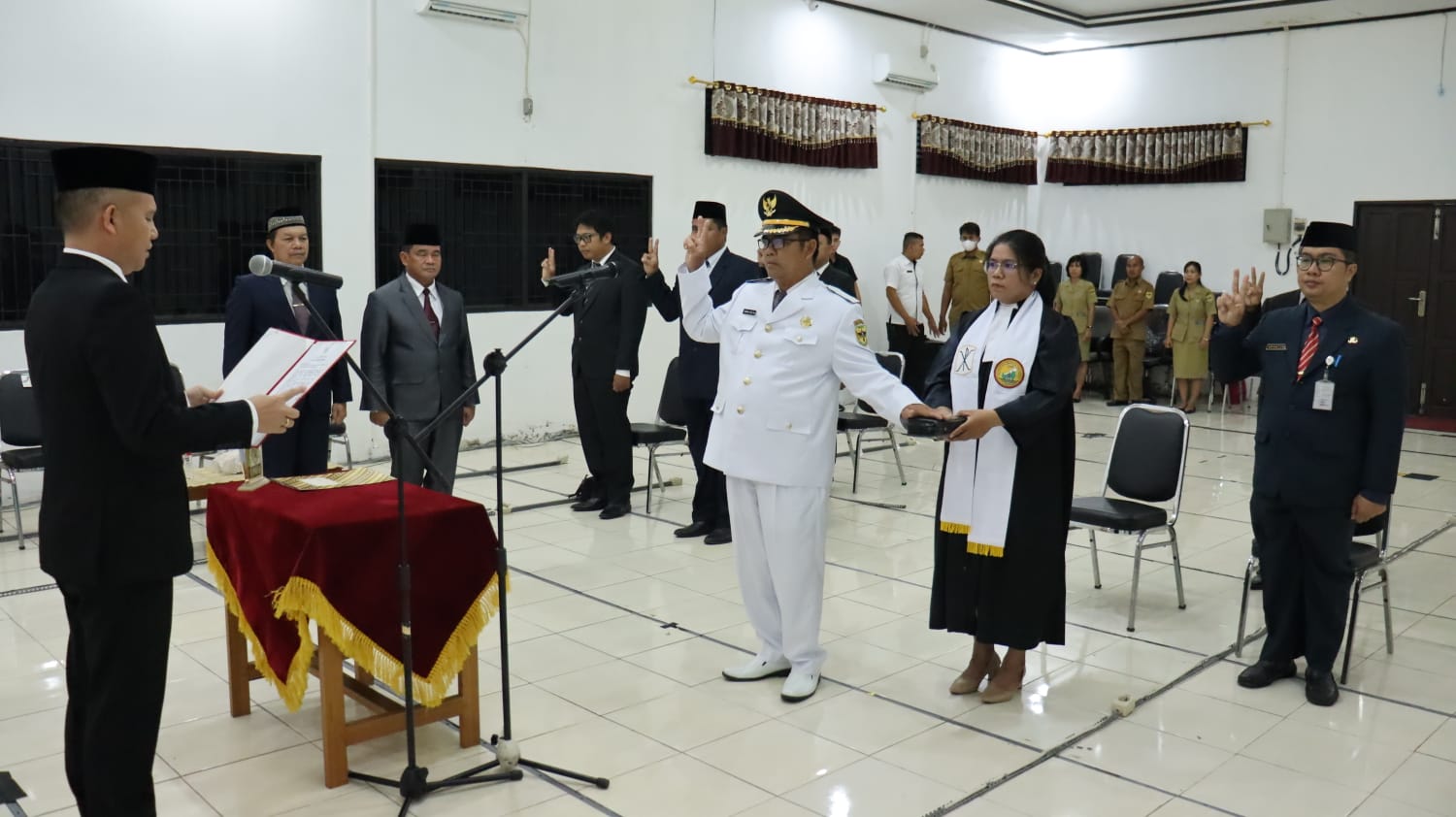 Bupati Gumas Lantik 9 Pejabat Administrator dan Pejabat Pengawas