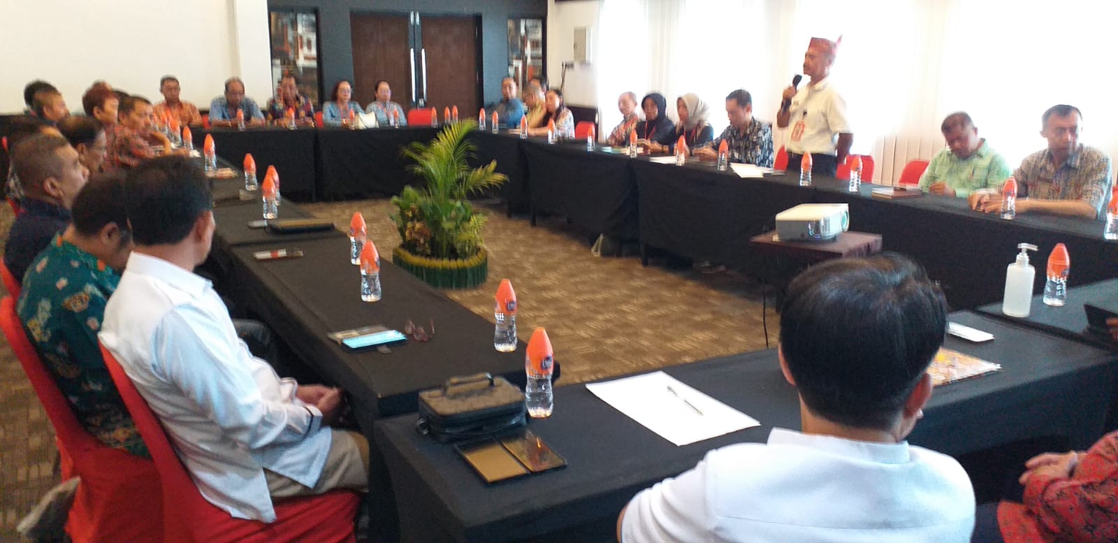 Disnakertrans Prov. Kalteng Peringati Mayday dengan Dialog Sosial