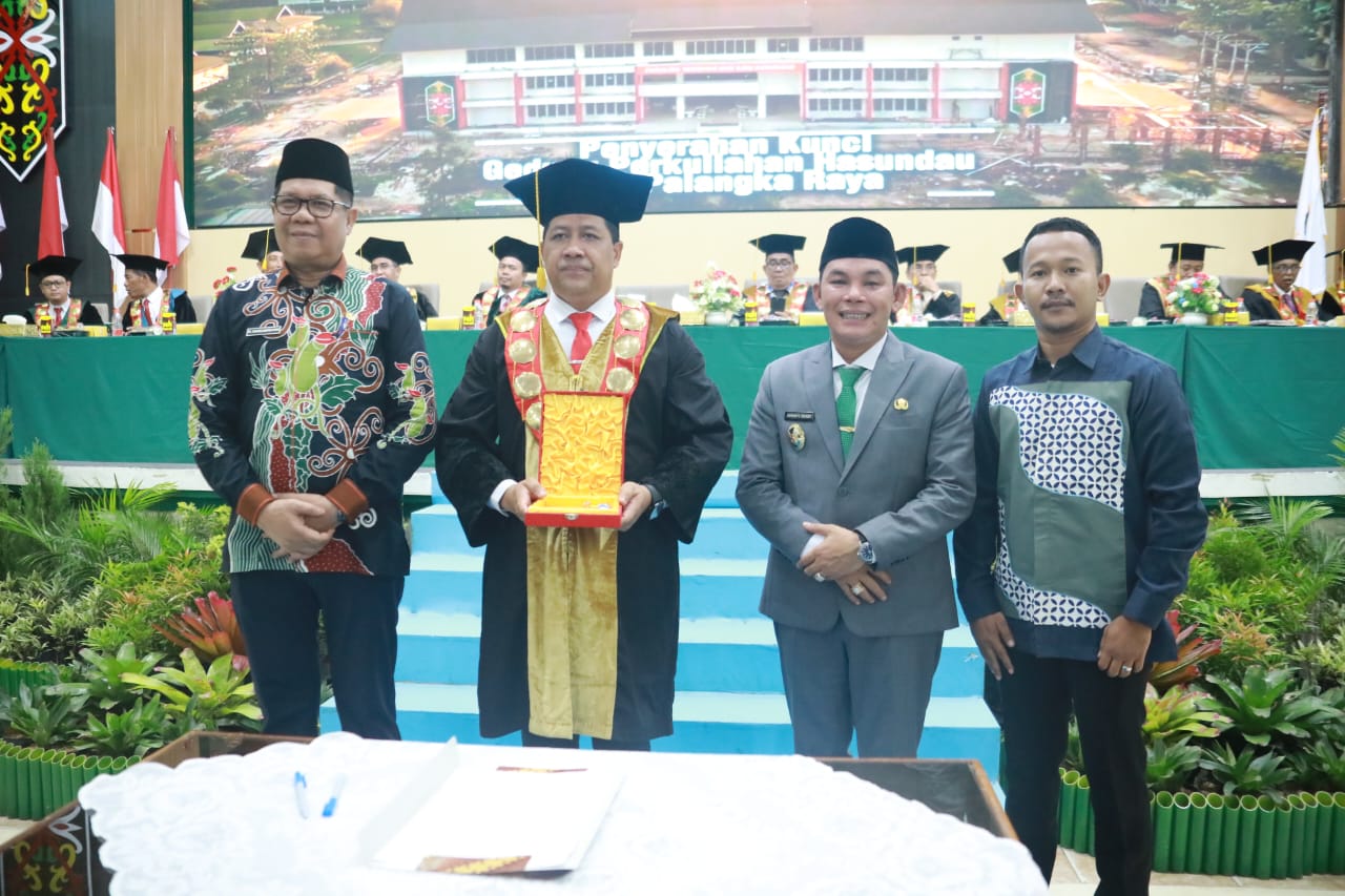 Darliansjah: Wisuda Bukan Akhir, Lulusan Harus Siap Hadapi Tantangan Global
