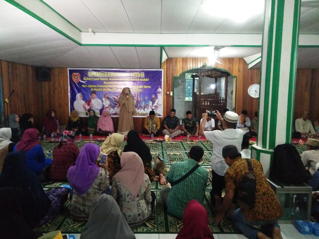 Safari Ramadhan di Aruta, Bupati Serahkan Dana Hibah 