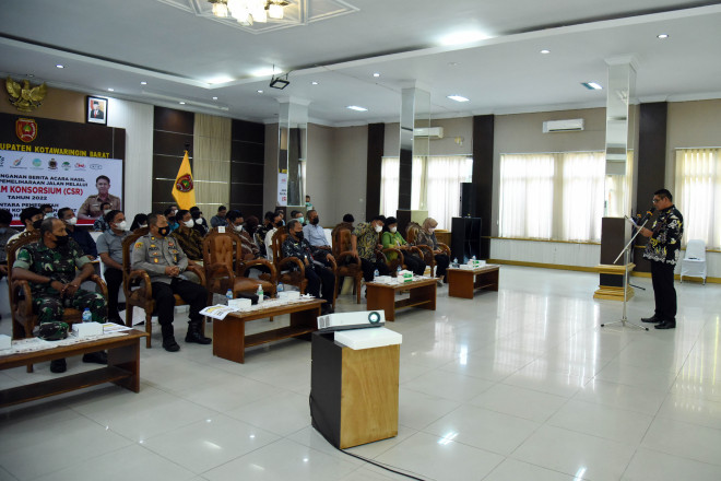 Program Konsorsium 2022, Dua Perusahaan Serahkan Hasil Pekerjaan kepada Pemkab Kobar