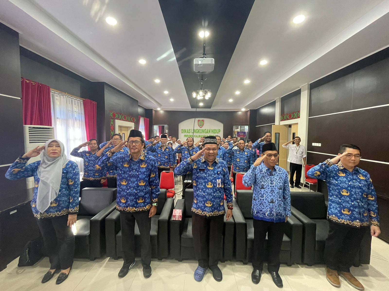 Kepala DLH Prov. Kalteng Turut Ikuti Upacara Peringatan Hari Lahir Pancasila Tahun 2024 Secara Virtual