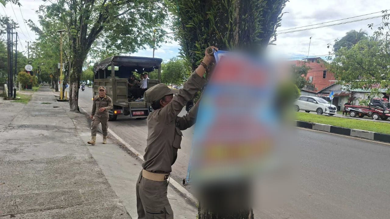Gencarkan Patroli, Satpol PP Kalteng Tertibkan 28 Reklame Ilegal dan Perketat Pengawasan Aset Daerah