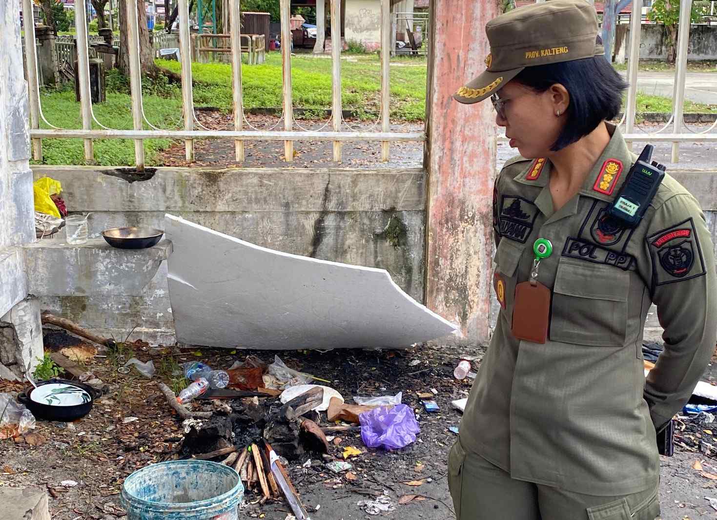 Gencarkan Patroli, Satpol PP Kalteng Tertibkan 28 Reklame Ilegal dan Perketat Pengawasan Aset Daerah