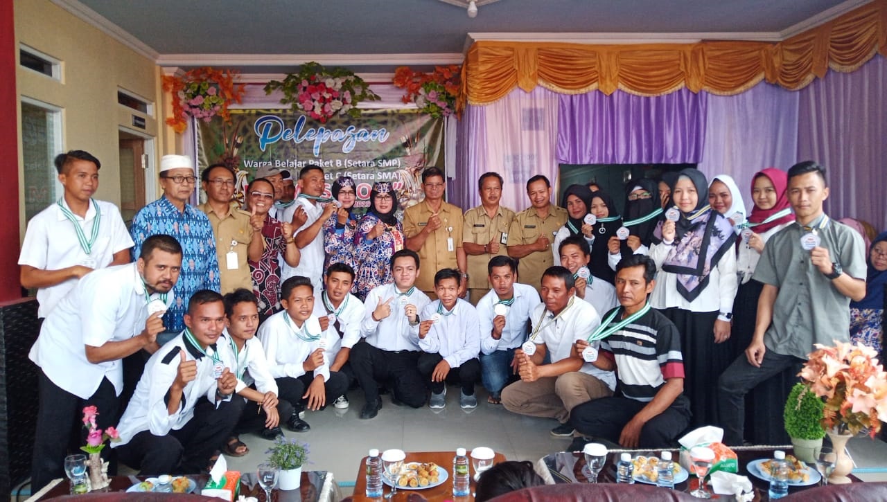 Pelepasan 110 Siswa Warga Paket B dan C