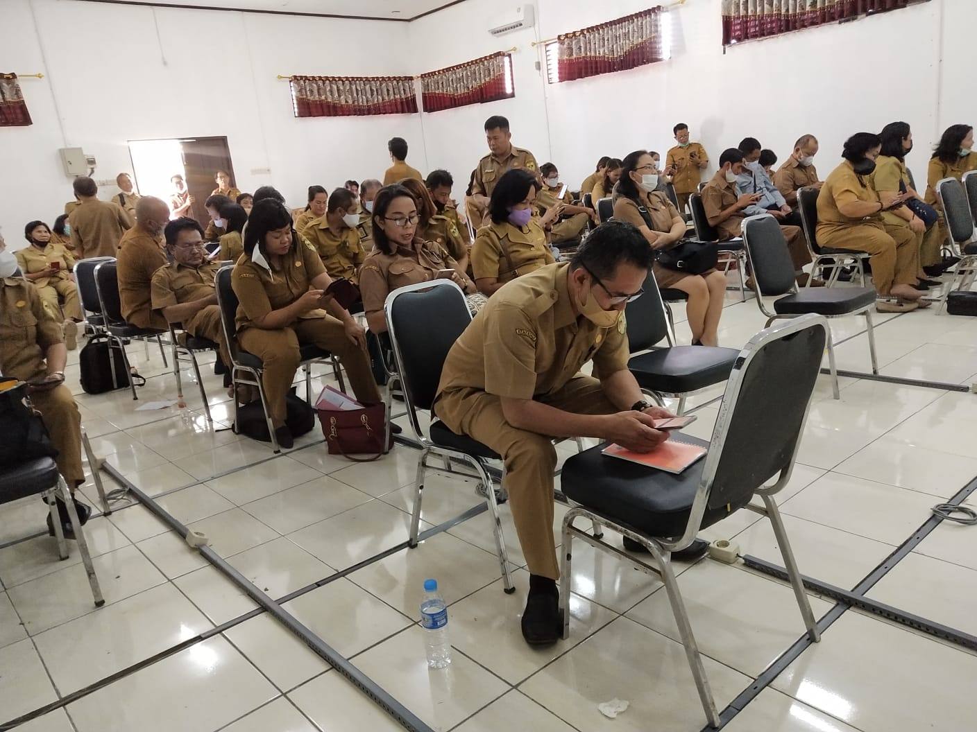  BKPSDM Gumas Gelar Pembekalan Ujian Dinas Secara Virtual