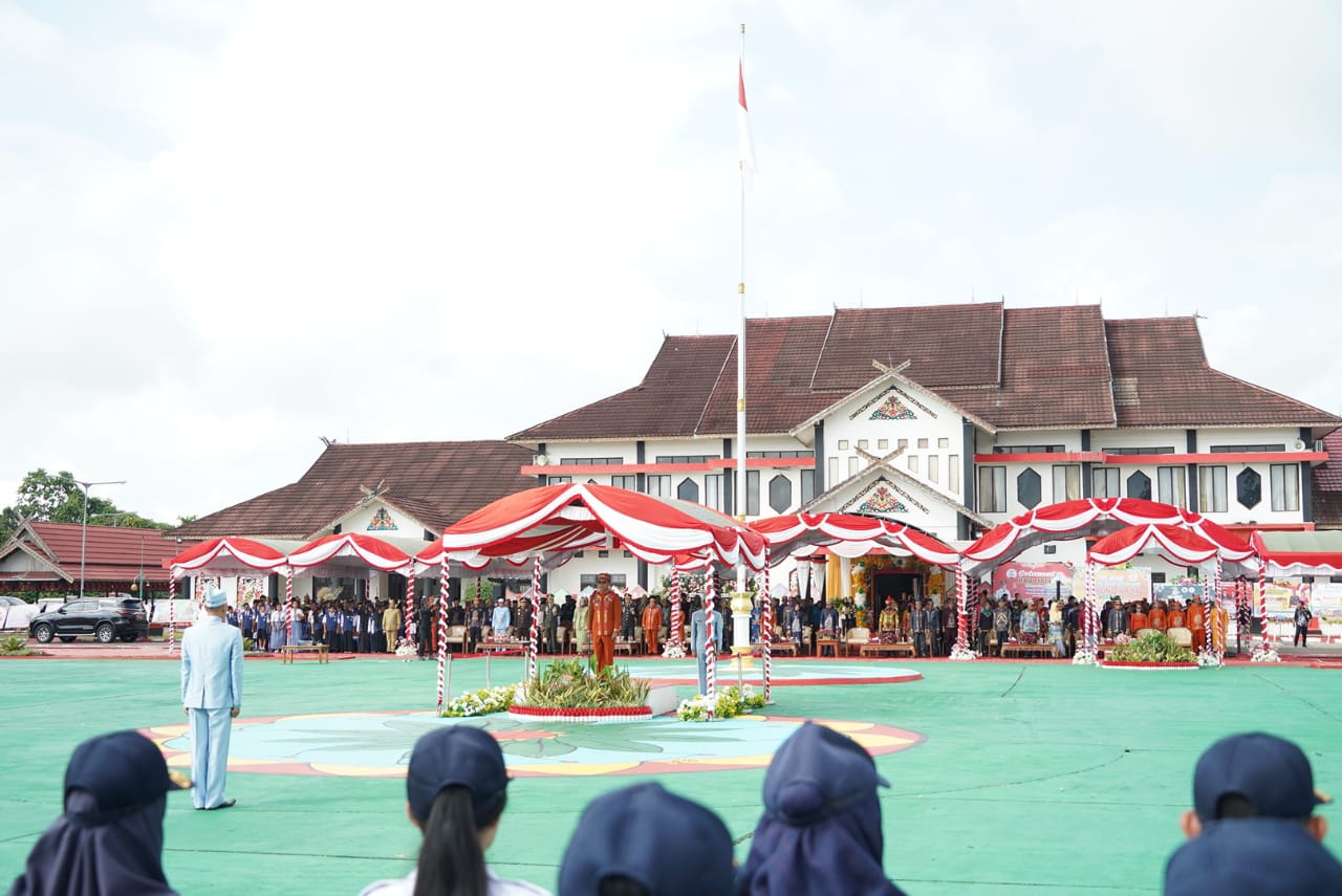 Hadiri Upacara Peringatan Hari Jadi ke-22 Kabupaten Mura, Sekda Nuryakin Ajak Masyarakat Sukseskan Pilkada Serentak 2024