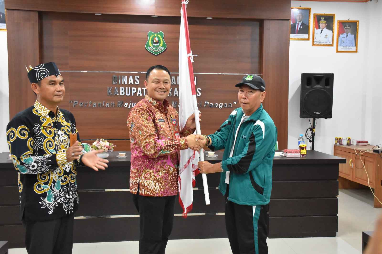 Sekda Kapuas Resmi Lepas Kontingen PEDA XIV KTNA Kabupaten Kapuas