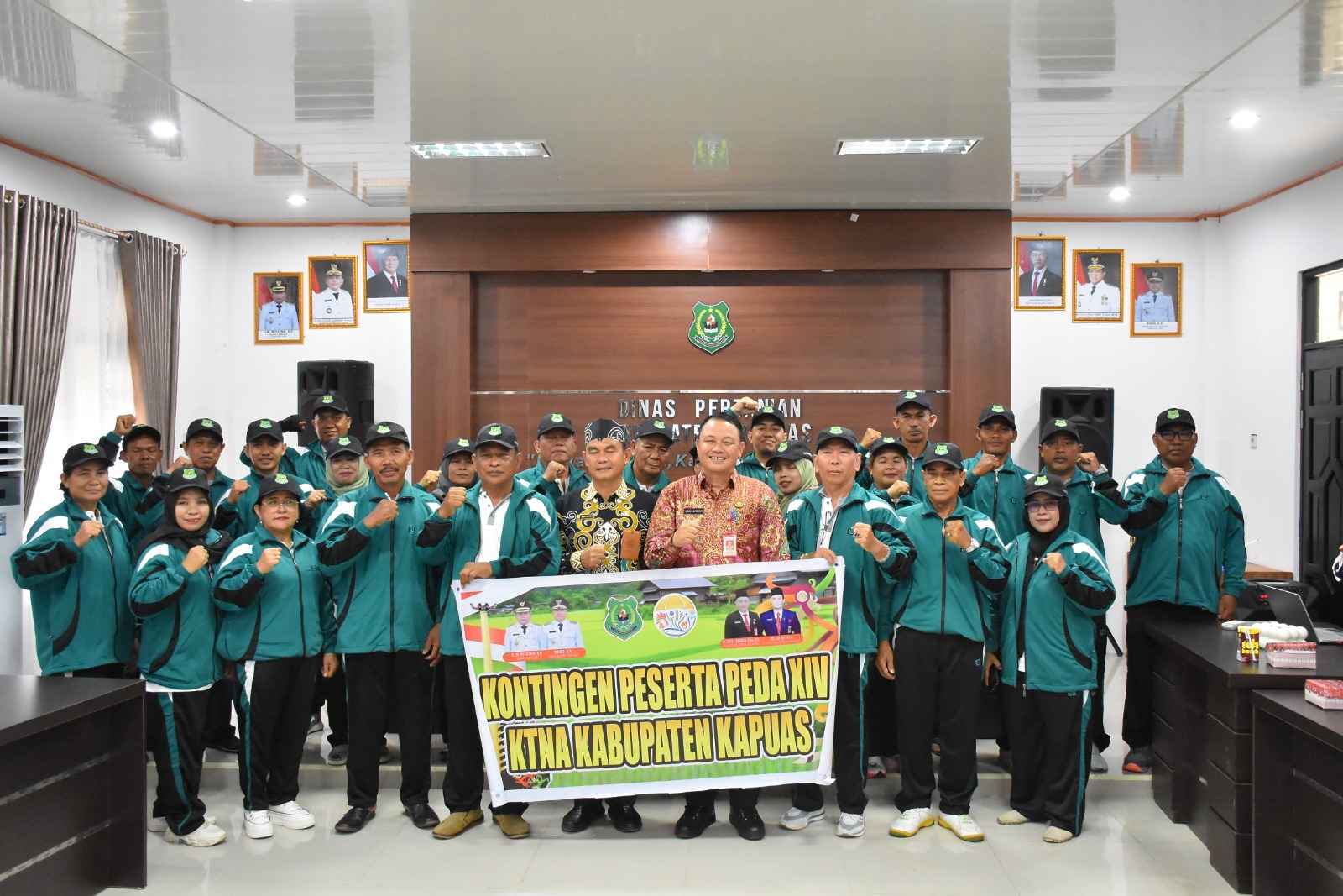 Sekda Kapuas Resmi Lepas Kontingen PEDA XIV KTNA Kabupaten Kapuas