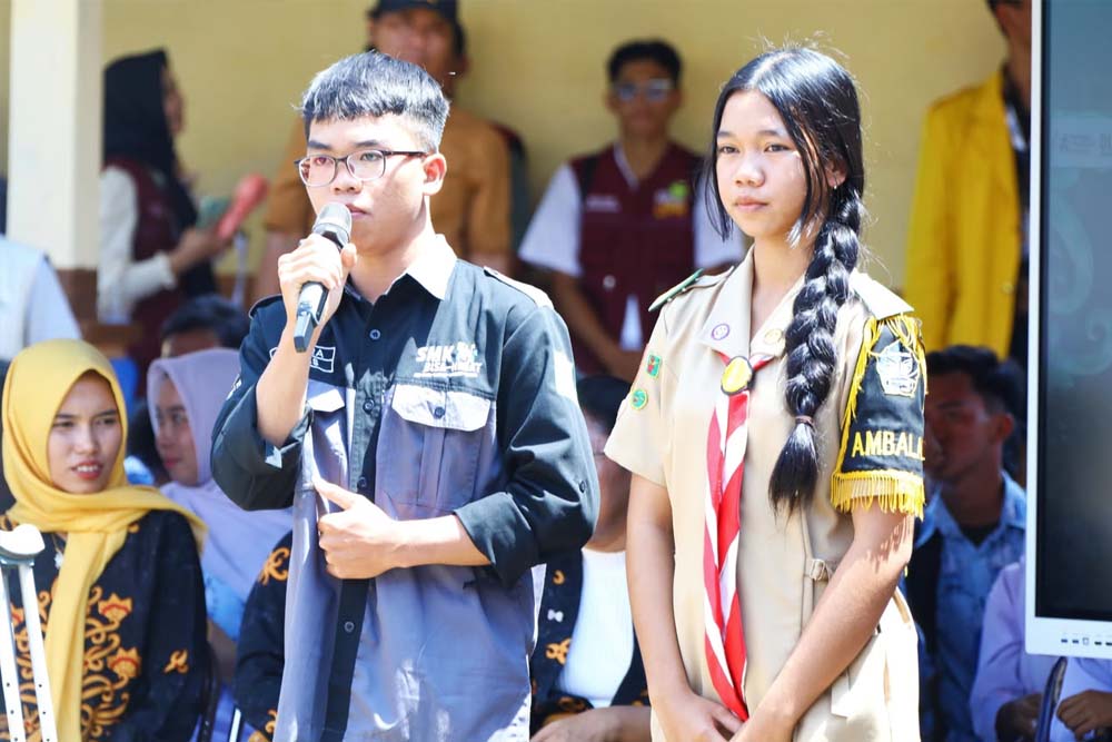 Kunjungi SMKN 1 Tanah Siang, Gubernur Agustiar Sabran Pastikan Tidak Ada Anak Kalteng Putus Sekolah, Pendidikan Jadi Prioritas Pembangunan