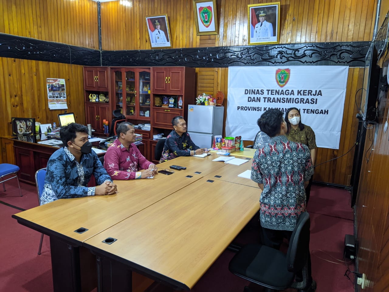 Plt. Kadisnakertrans Prov.  Kalteng Berikan Apresiasi Kepada Mahasiswa PKL Membuat Loker BERKAH