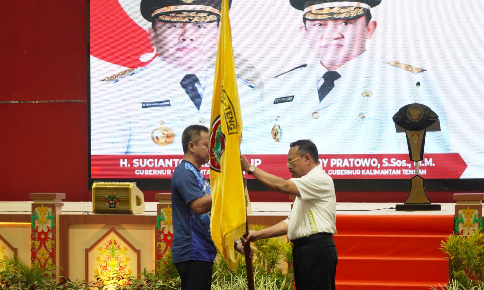 Sekda Nuryakin Lepas Kontingen PESPARAWI KORPRI ke IV Tingkat Prov. Kalteng Tahun 2023