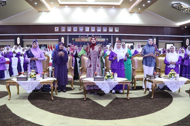 Ketua TP-PKK Ivo Sugianto Sabran Hadiri Silaturahmi Akbar Wanita Islam se Kalteng Sekaligus Milad Wanita Islam ke-62 Tahun