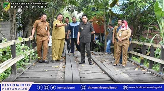 Bupati Barito Utara Tinjau Jembatan Jalan Kelandan