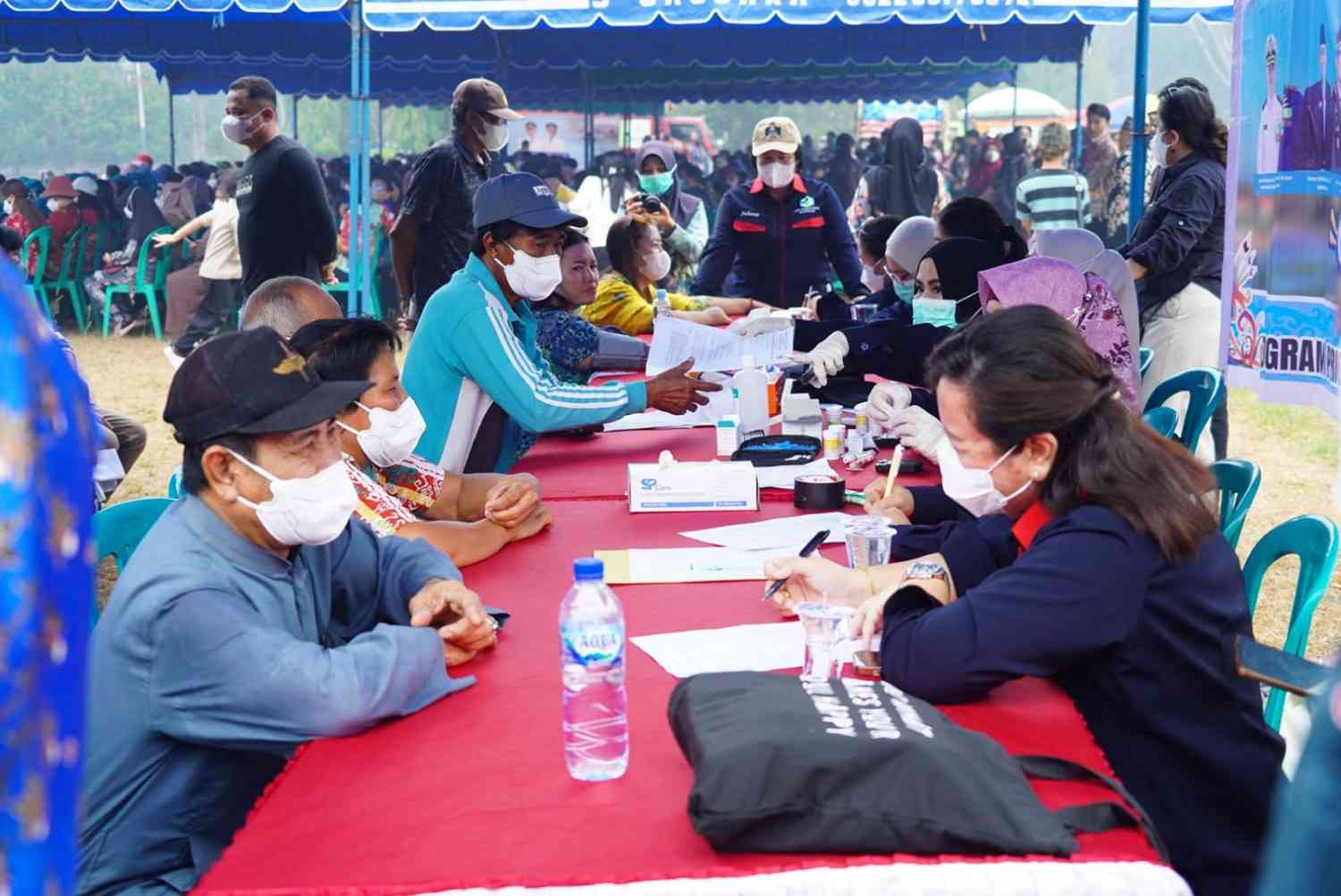 Tangani Dampak Karhutla, Gubernur Agustiar Sabran Salurkan Bantuan Pangan, KHBS, dan Air Bersih untuk Warga Katingan