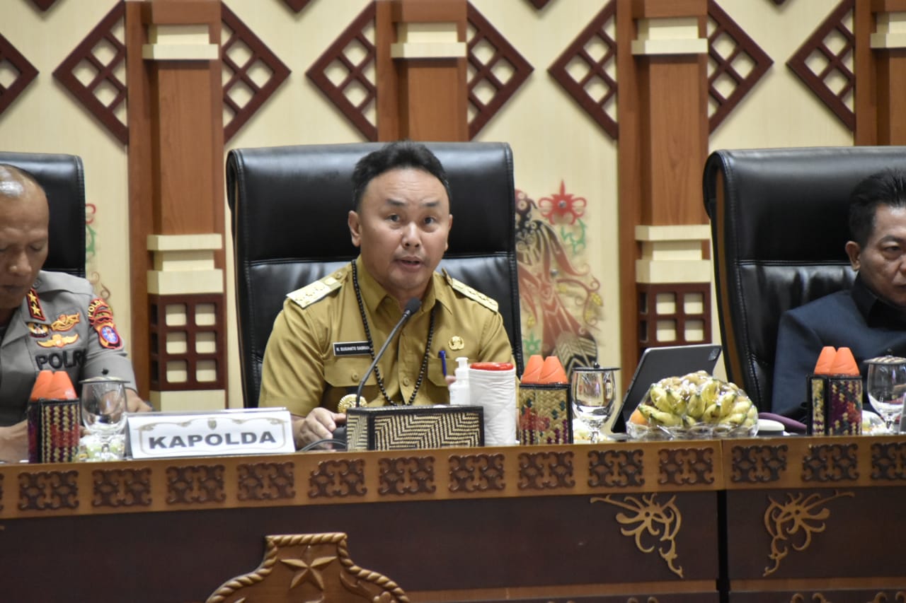 Gubernur Sugianto Sabran Pimpin Rakor Penanganan Dampak Banjir di Kalteng 