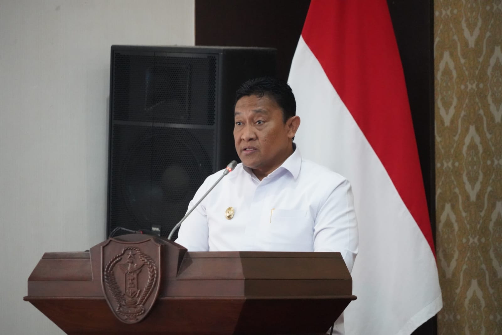 Wagub Edy Pratowo Serahkan Naskah Rancangan APBD Provinsi Kalteng TA 2024 Kepada Pimpinan DPRD 