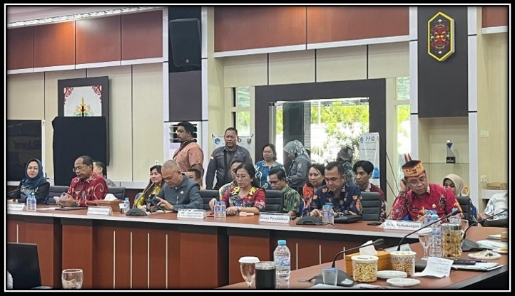 Dukung Keterbukaan Informasi Publik, DPMPTSP Prov. Kalteng Paparkan Peningkatan Layanan Informasi Publik PPID