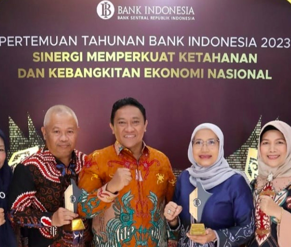Dinas TPHP Terima Penghargaan PAHARI Award 2023