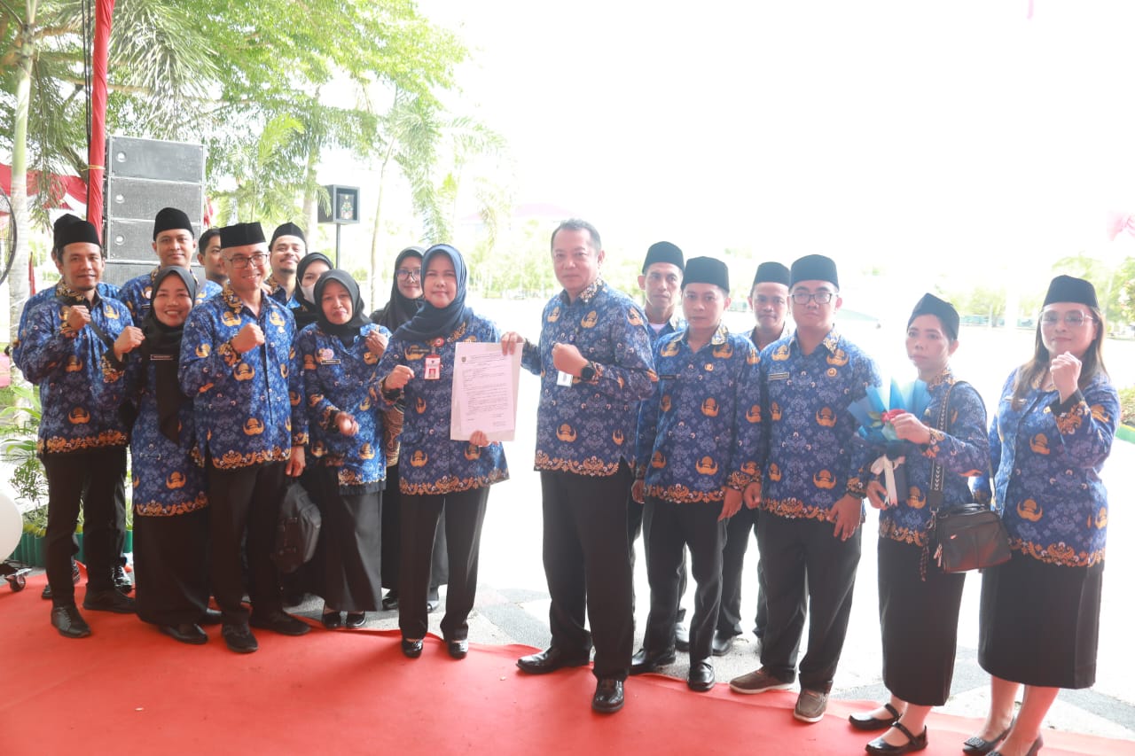 Upacara HUT ke-54 KORPRI, Wagub Edy Pratowo Ajak ASN Siaga dan Junjung Integritas