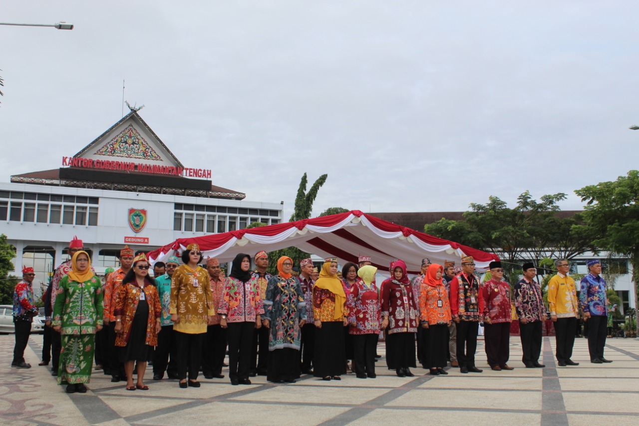 Hari Pertama Kerja, Pemprov Kalteng Gelar Apel Besar serta Penyerahan DPA Tahun 2020