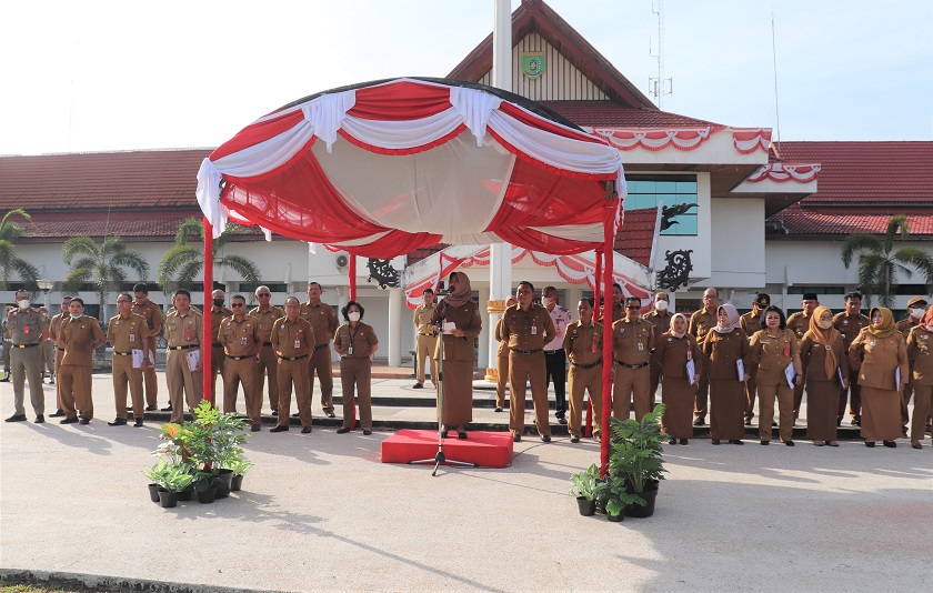 Pemkab Barsel Laksanakan Apel Besar ASN, Sekaligus Penyerahan DPA SKPD T.A 2023