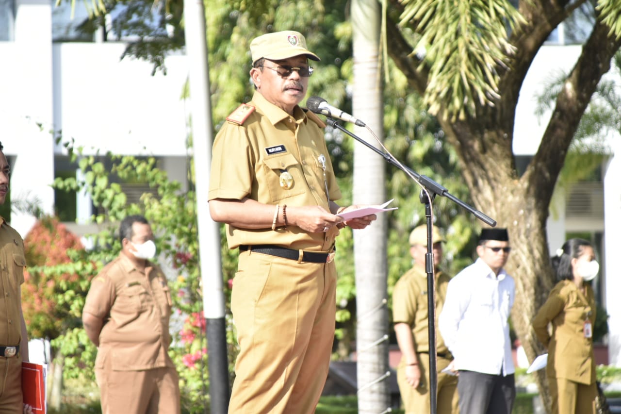 Tingkatkan Disiplin dan Kinerja, ASN dan Pegawai Kontrak Pemprov. Kalteng Laksanakan Apel Besar