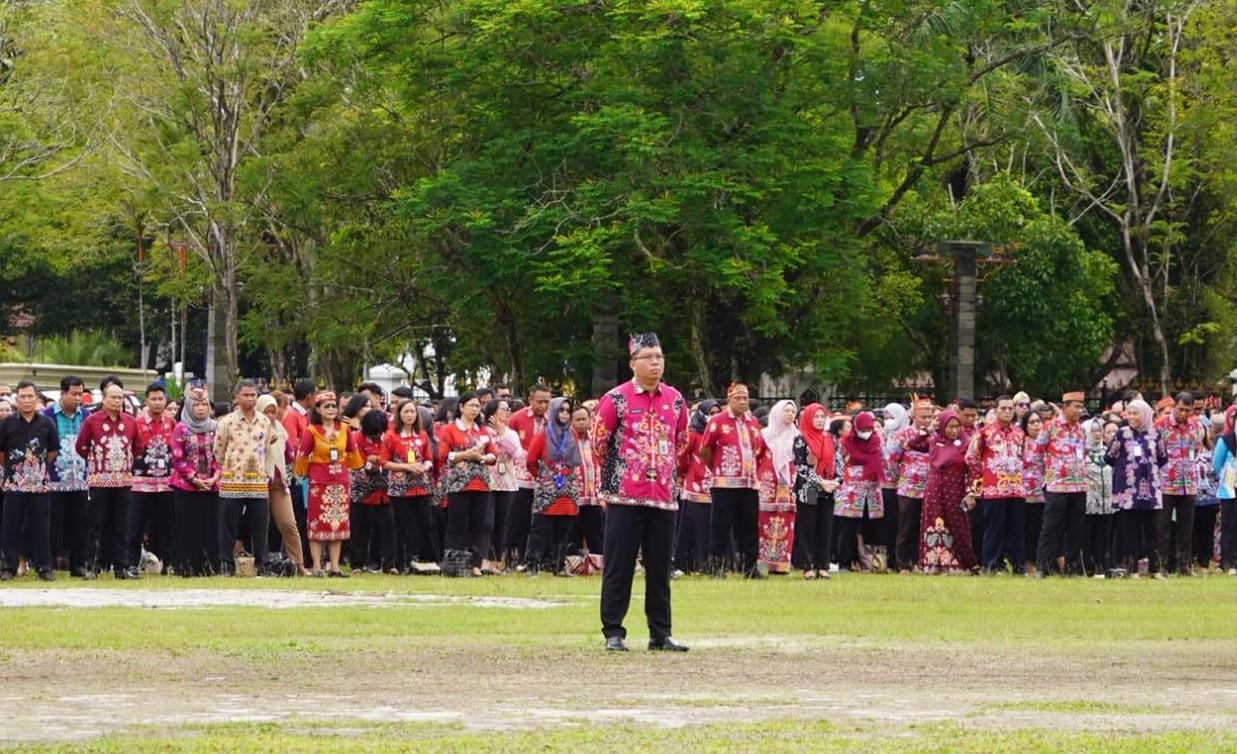 Hari Pertama Kerja di Tahun 2025, ASN dan Tenaga Kontrak Lingkup Prov Kalteng Laksanakan Apel Besar