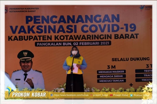 Bupati Hj Nurhidayah Apresiasi 10 Tokoh Penerima Vaksin Covid-19 Pertama di Kobar
