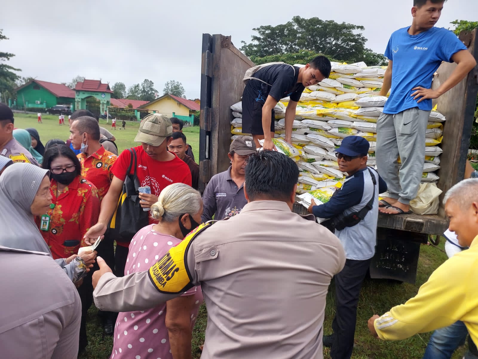Kendalikan Inflasi di Katingan, Pemprov. Kalteng Gelar Operasi Pasar Stabilisasi Pasokan dan Harga Pangan Beras Medium