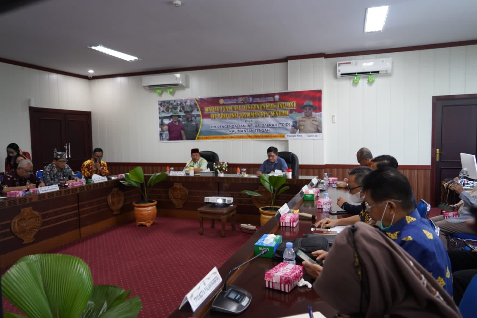 Pimpin Rapat  Evaluasi TPID, Sekda Nuryakin Tekankan Pentingnya Data Untuk Ditindaklanjuti Dalam Kebijakan dan Program
