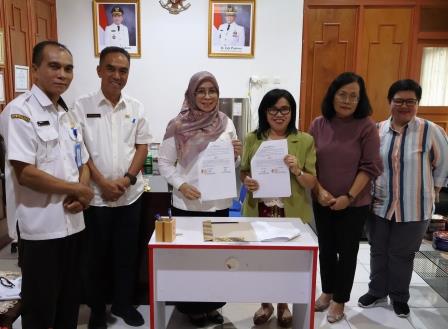 Perkuat Tata Kelola Arsip Kalteng, Kadispursip Nunu Andriani Tanda Tangani Kerja Sama Dengan LPPM UPR