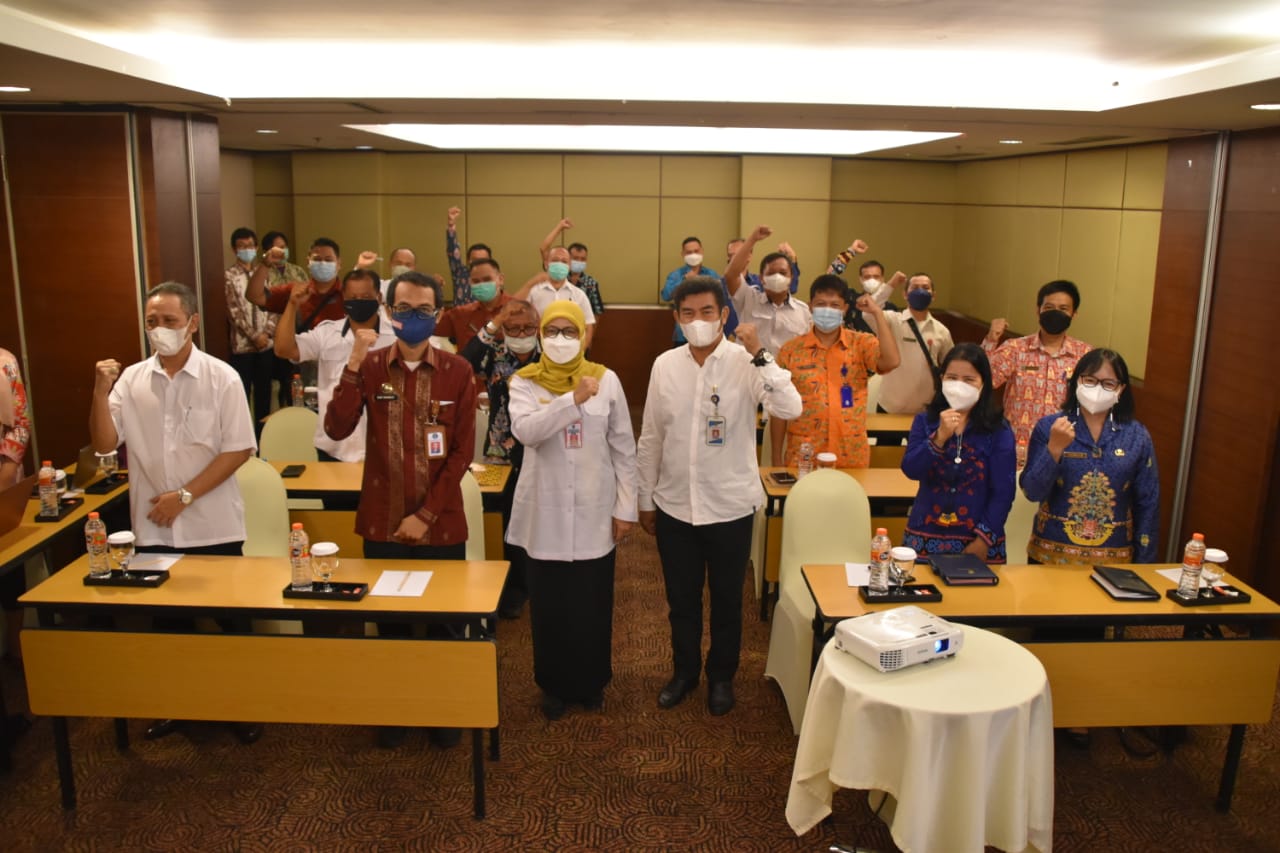 Asisten Administrasi Umum Setda Kalteng Membuka Sosialisasi Sertifikasi dan Kebijakan Pemantauan dan Pengendalian Produk Keamanan Siber dan Sandi