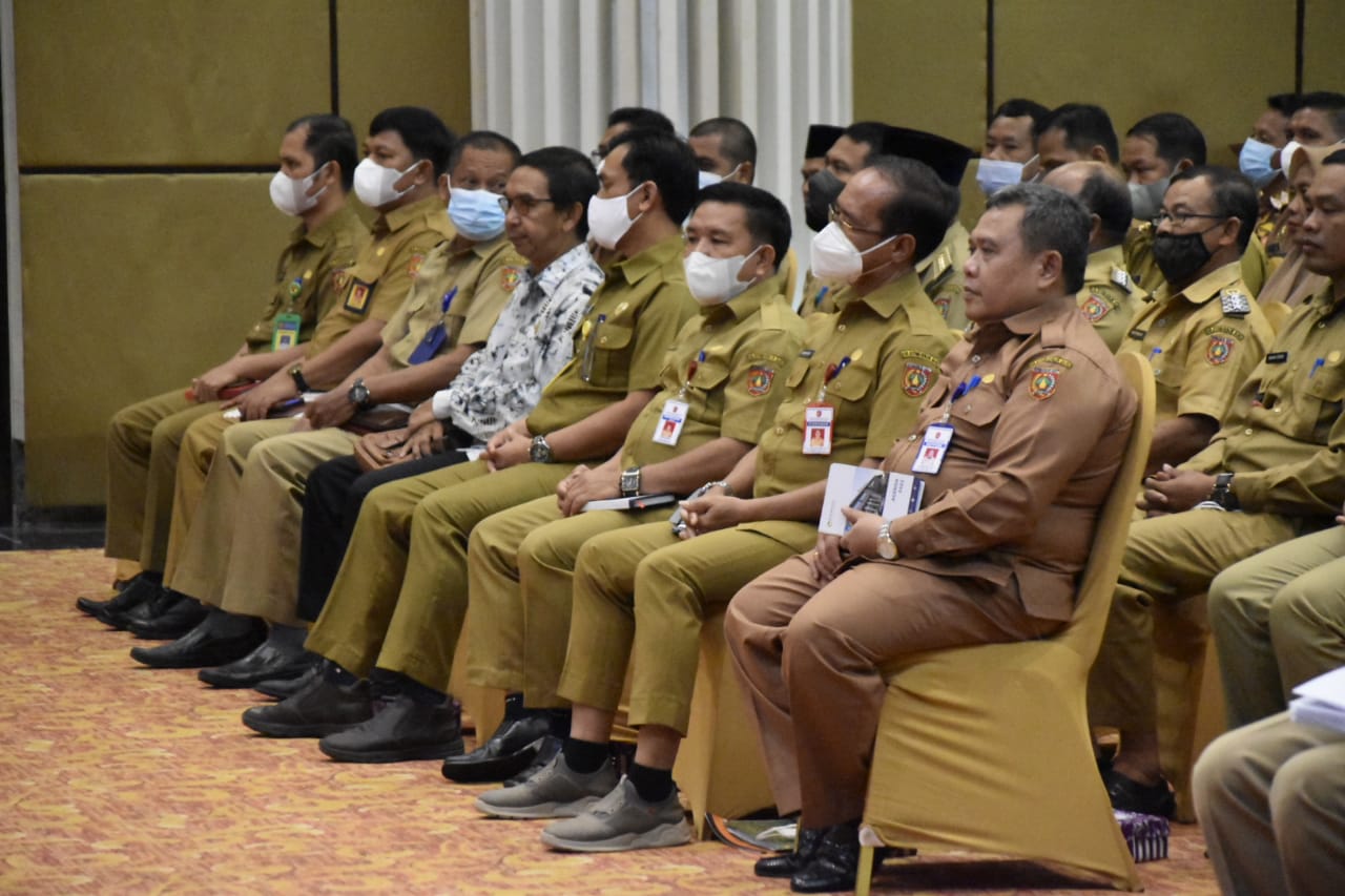 Serap Aspirasi, Gubernur Kalteng Gelar Rapat Terbatas Dengan Camat, Lurah, Kepala Desa, Damang, Kepala Sekolah SMA/SMK/MA, SMP/MTs, SD/MI se-Kabupaten Kotawaringin Barat