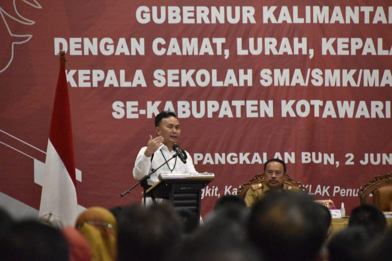 Gubernur Kalteng Serahkan Bantuan Akses Pendidikan Sarana/Prasarana Kalteng Berkah Sebesar 16.549.744.000 Kepada SMA, SMK, SLB Se-Kabupaten Kotawaringin Barat