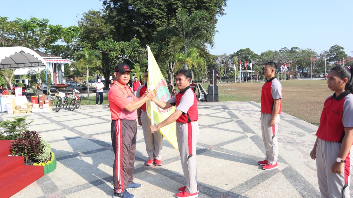 Sekda Kalteng Lepas Keberangkatan Atlet Pra PON ke-20 Kontingen Provinsi Kalimantan Tengah