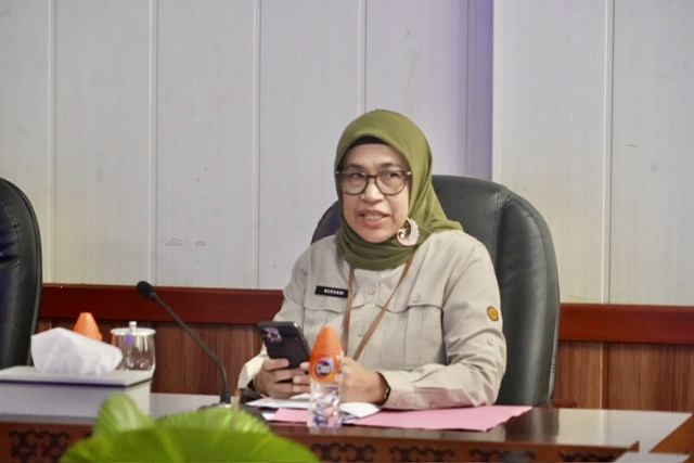 Asisten Ekbang Sri Widanarni Pimpin Rapat Pemantapan Harvesting BBI/ BBWI 2024 di Kalteng