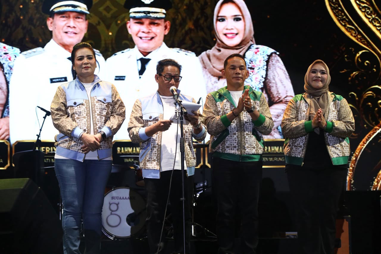 Hadiri Malam Hiburan Rakyat Hari Jadi ke-24 Murung Raya, Pemprov Kalteng Perkuat Sinergi Pembangunan Daerah