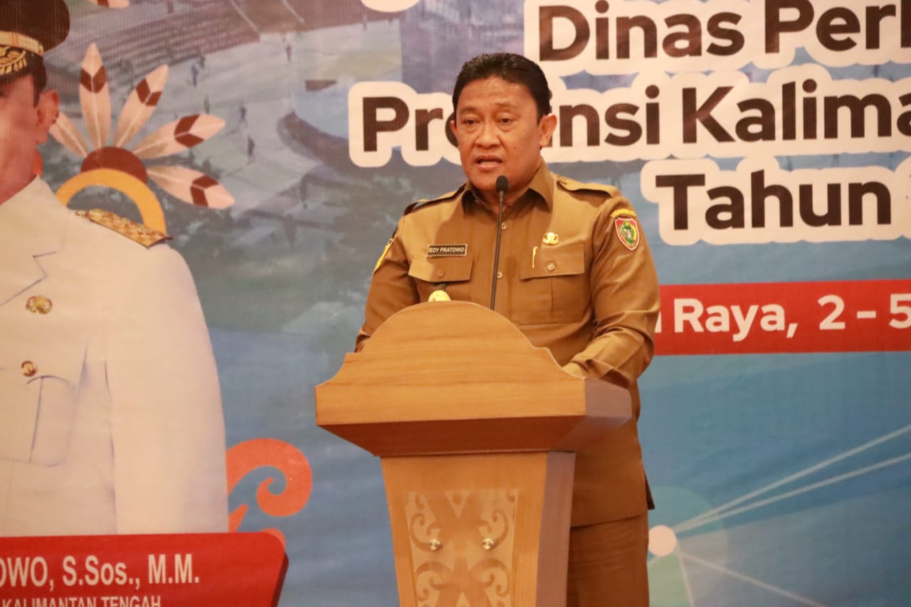Buka Bimtek Peningkatan Kapasitas Tim Pendataan Perkebunan Sawit Rakyat, Wagub Kalteng Sebut Pendataan Akurat Gunakan Teknologi