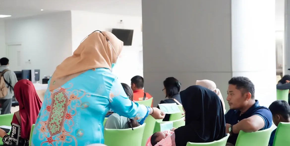 RSUD Hanau Peduli Kabut Asap, Bagikan Masker Gratis untuk Lindungi Masyarakat