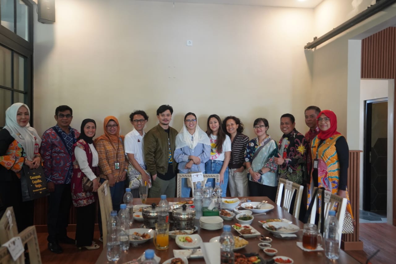 Ketua TP-PKK Prov. Kalteng, Ivo Sugianto Sabran Silaturahmi dengan Pemain dan Tim Film Petualangan Sherina 2