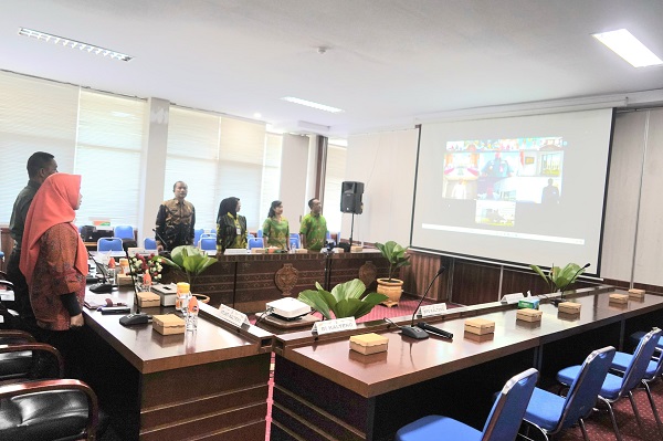 Asisten Ekbang Sri Widanarni Hadiri Rakor Pengendalian Inflasi secara Virtual, Bersama Kemendagri RI