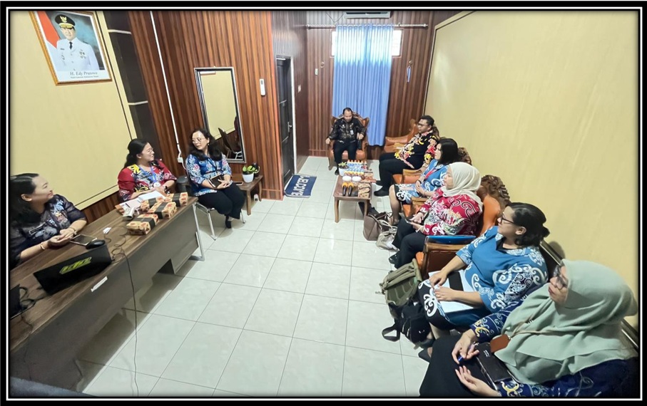 Dukung Keterbukaan Informasi Publik, DPMPTSP Prov. Kalteng Terima Visitasi Monev Komisi Informasi