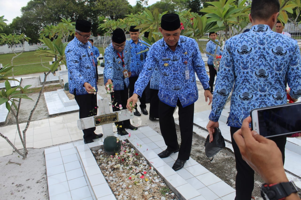 Peringati Hari Jadi Korpri ke 48, Pemprov Kalteng laksanakan Ziarah dan Tabur bunga