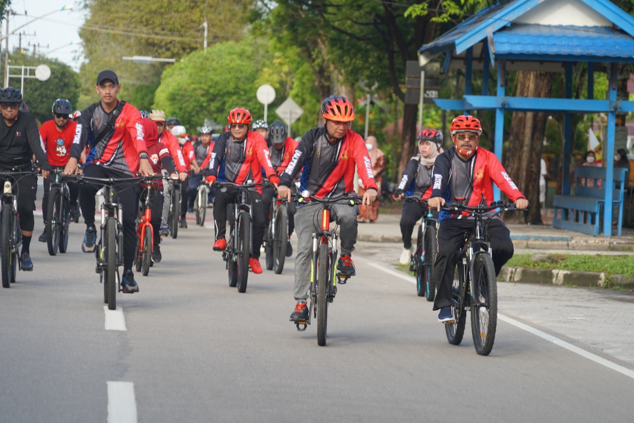 Meriahkan HUT KORPRI ke-51, Pemprov. Kalteng Gelar Senam Bersama dan Fun Bike KORPRI 
