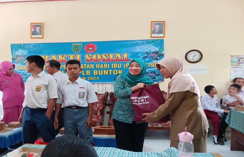 Anjangsana ke SLB, Ketua Umum GOW : Di Balik Segala Kekurangan, Tersembunyi Banyak Kelebihan