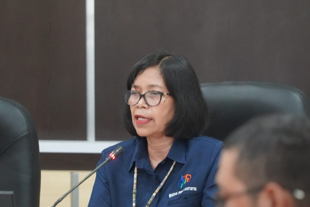 Plh. Asisten Pemkesra Maskur Hadiri Konferensi Pers Berita Resmi Statistik BPS Provinsi Kalteng M1 Desember 2024