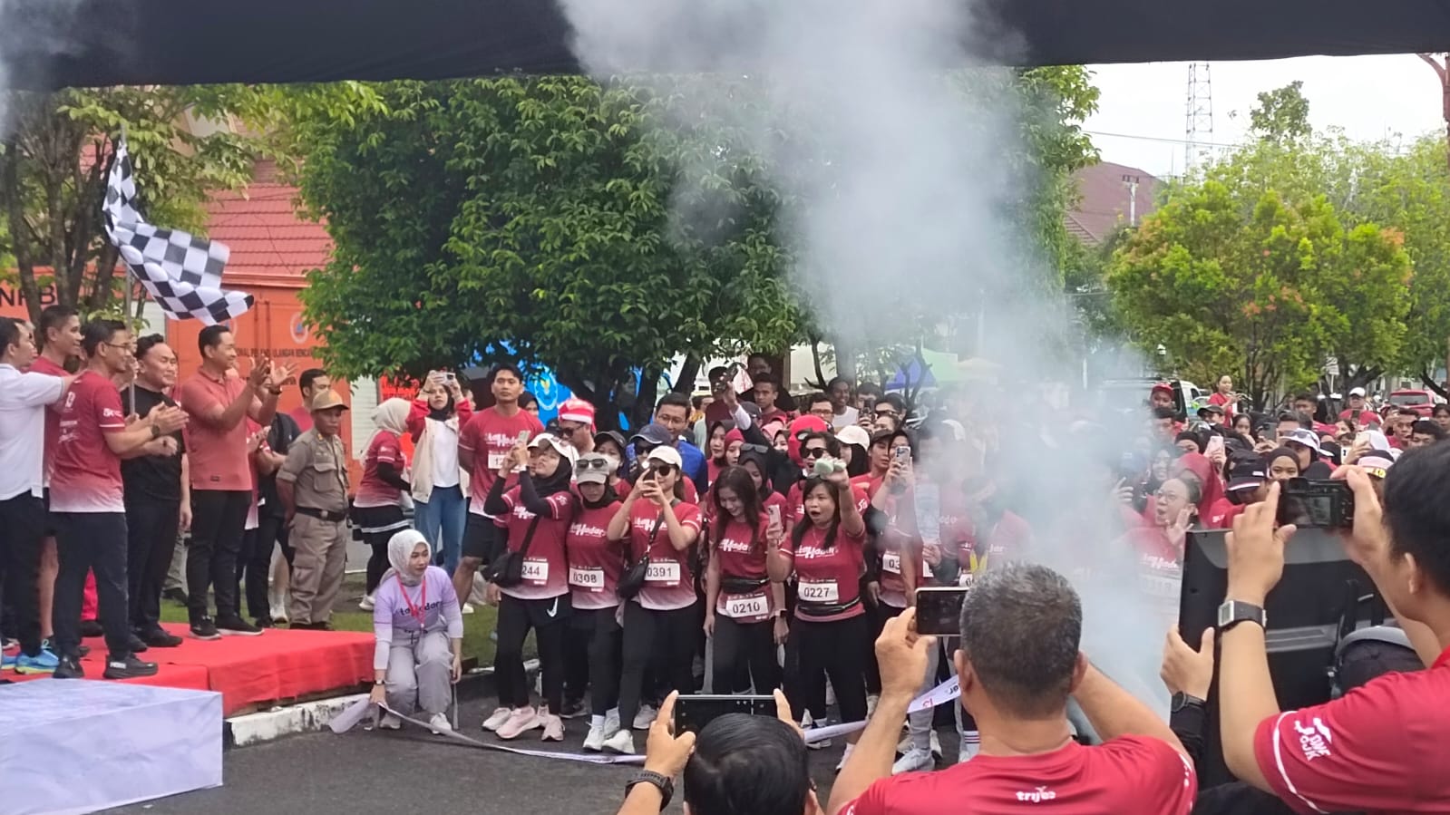 Buka Lomba Lari Fun Run “Itah Hadari”, Gubernur Sugianto Sabran Tegaskan Komitmennya Perangi Narkoba dan Judi Online